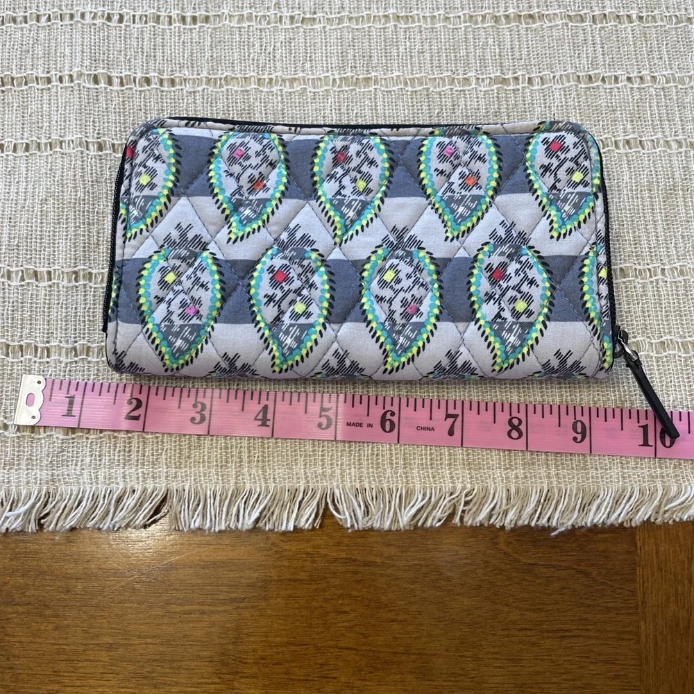 Vera Bradley Crossbody Multi Color Purse /Cross Body Bag With Matching Wallet